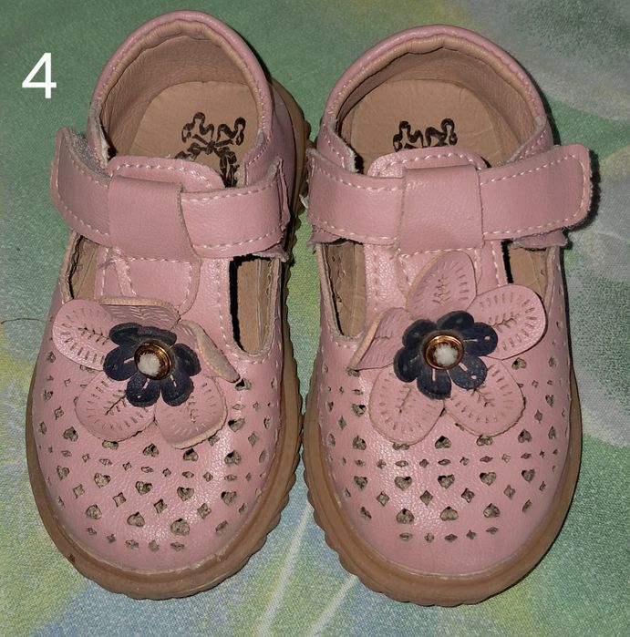 детская обувь на девочку