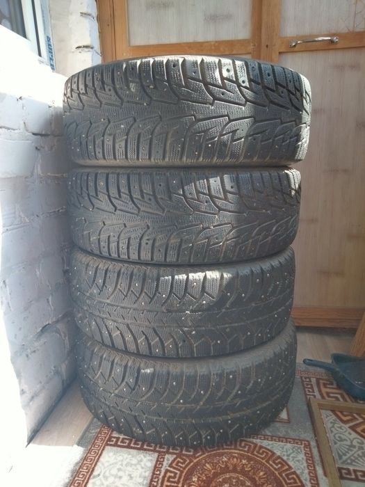 Продам шины комплект