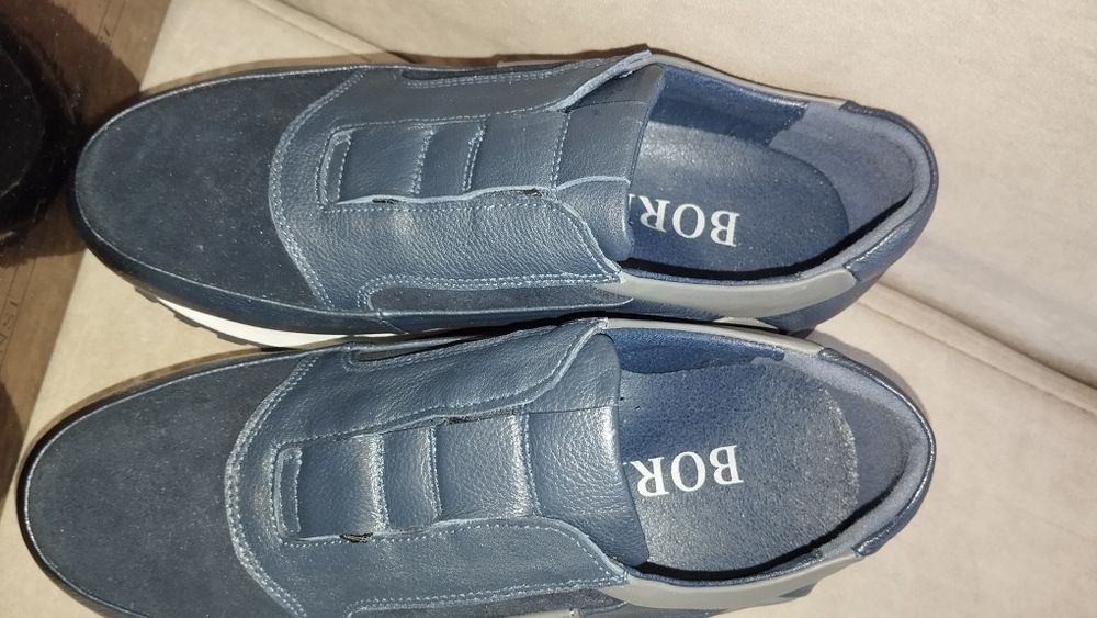 Продам кроссовки новые 38р