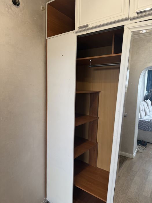 Продам шкаф в прихожую