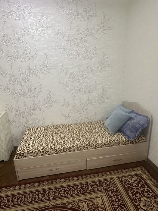 Продам односпальную кровать.