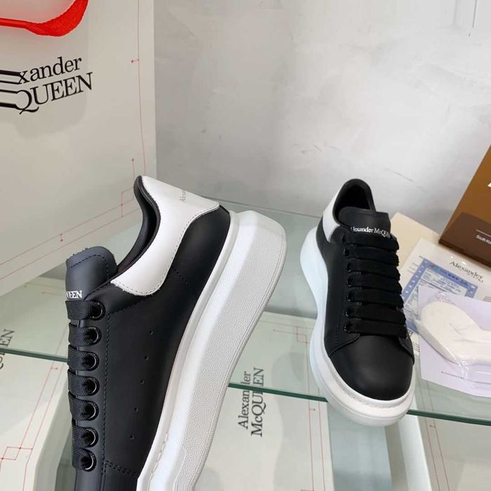 #DOAR 379,99# Alexander McQUEEN Sneakers Black White Editie Limitata