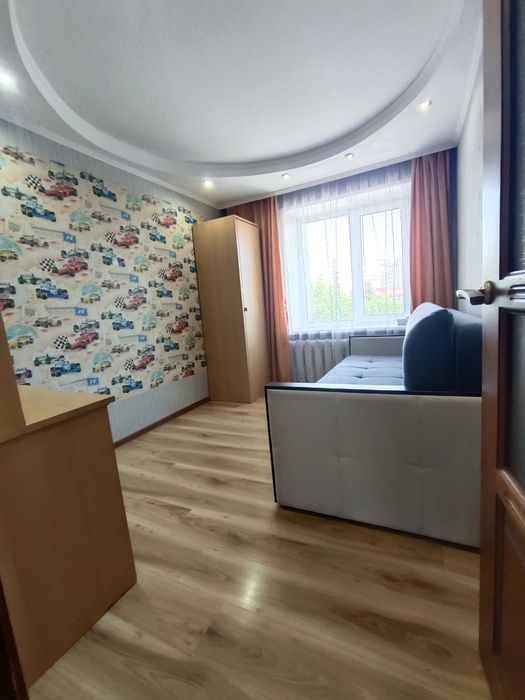 Продам 4х комнатную квартиру