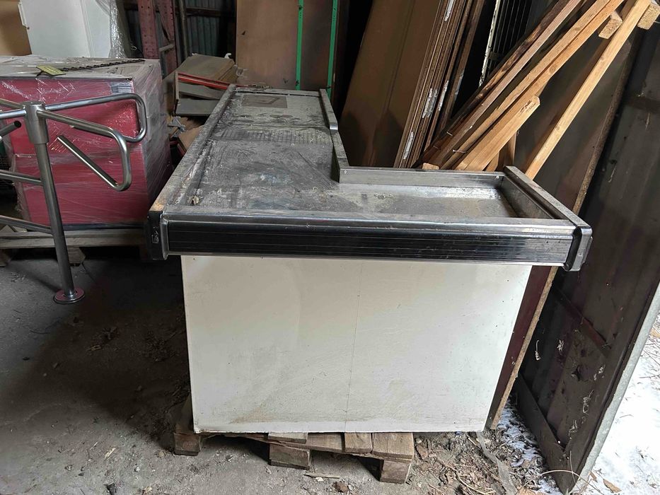 Касово място за магазин , склад   173/103