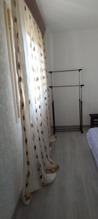 înhiriez garsoniera 12 mp