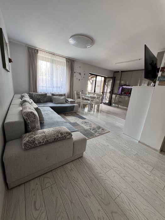 Casa individuala de vanzare in Sag zona manastire
