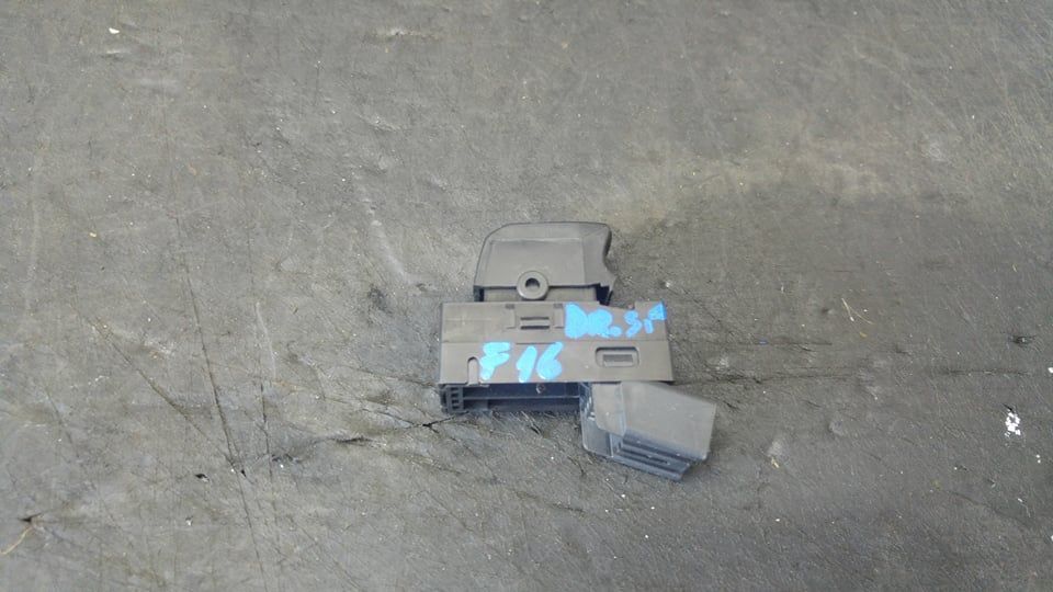 Buton geam electric dreapta spate fiat sedici 62j00