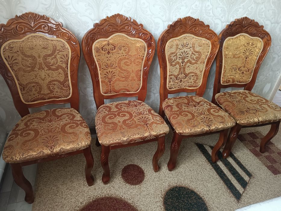 Стулья для гостинной