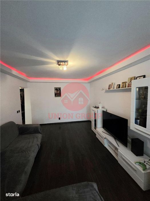 Apartament 3 Camere, Spatios, Parter, Zona Far