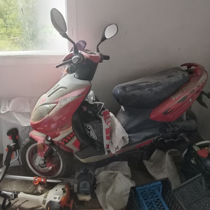 Vând scuter 125cc