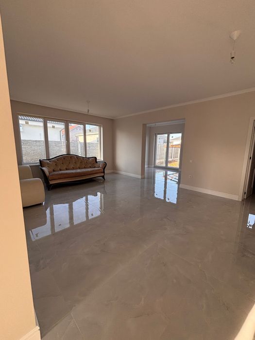 Casa de vanzare in Oncea