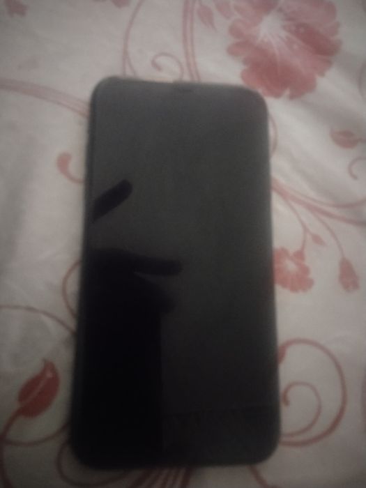 iPhone 11 64gb продаю