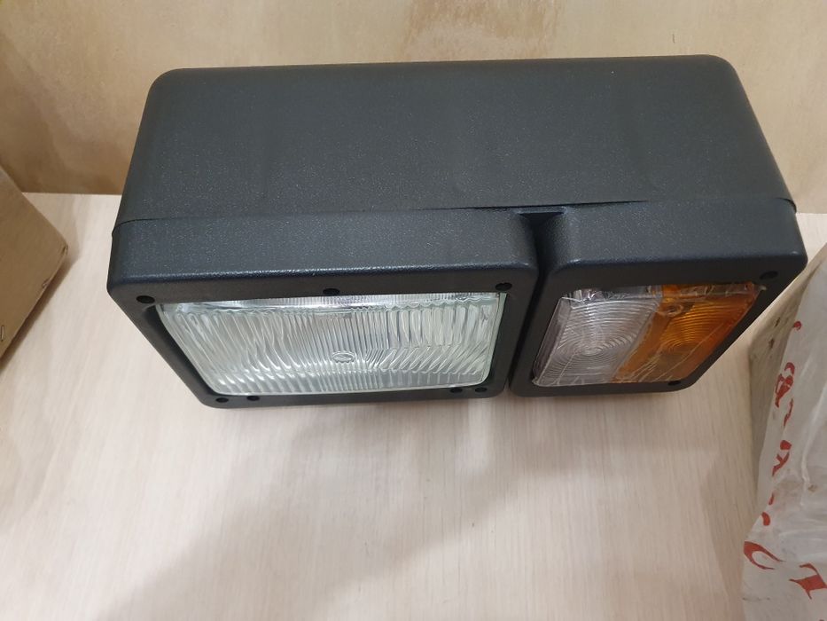 Фара на спецтехнику погрузчик трактор экскаватор