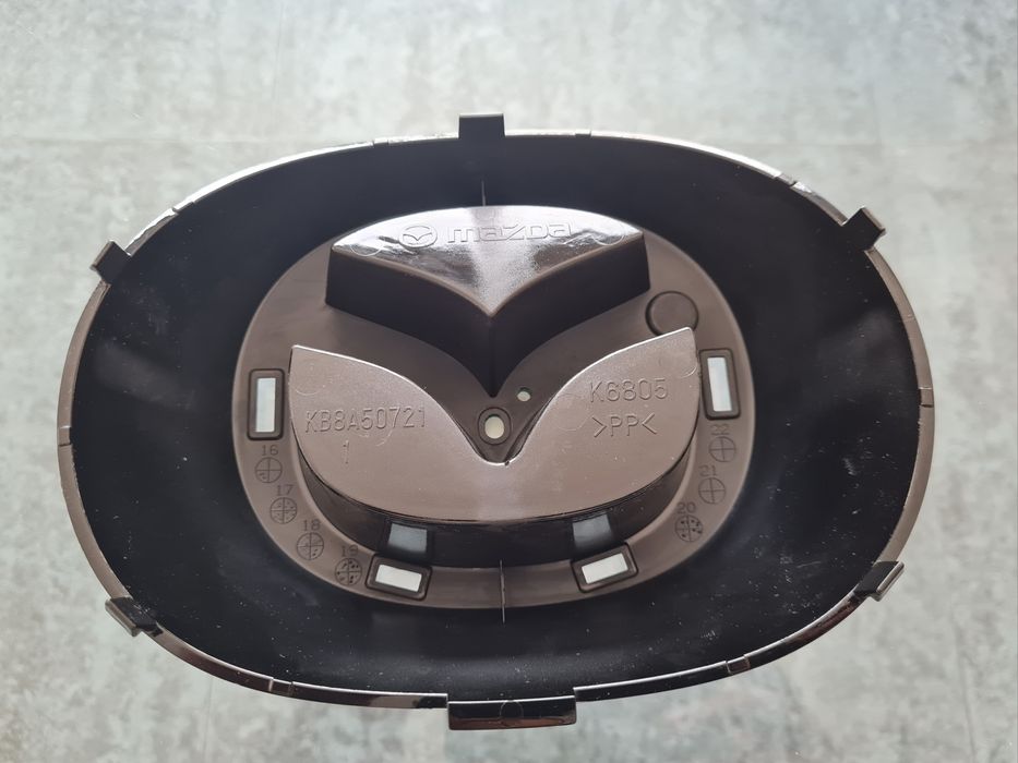 Нова стойка емблема Мазда CX 5
