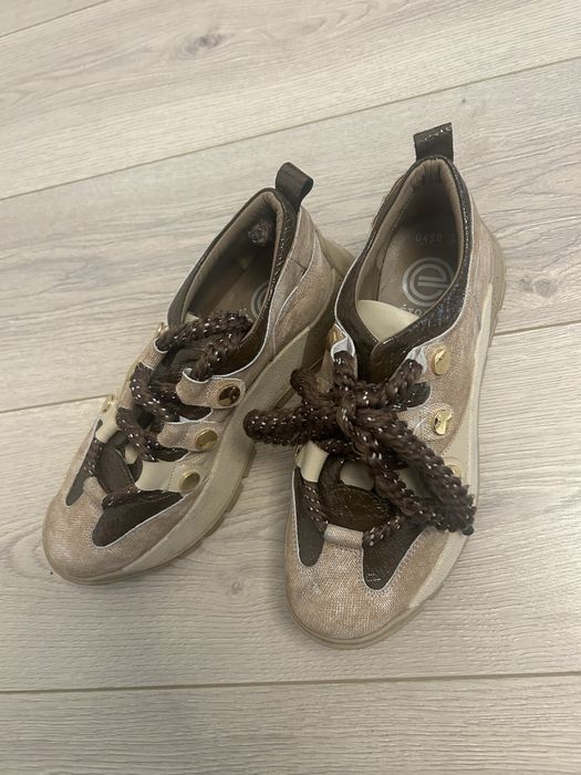 Pantofi sport cu siret din piele