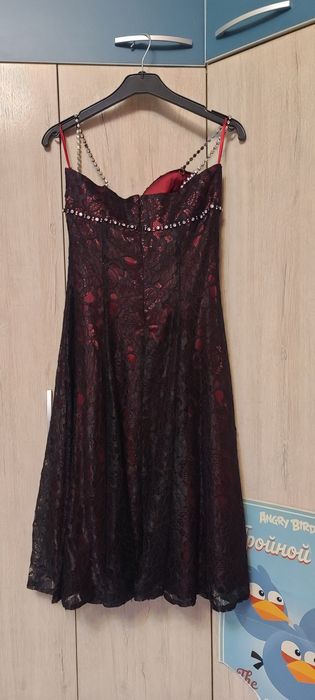 Продам вечернее платье на 40-42 размер