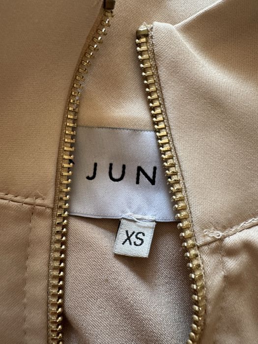 Junona златисто горнище с цип и джобове