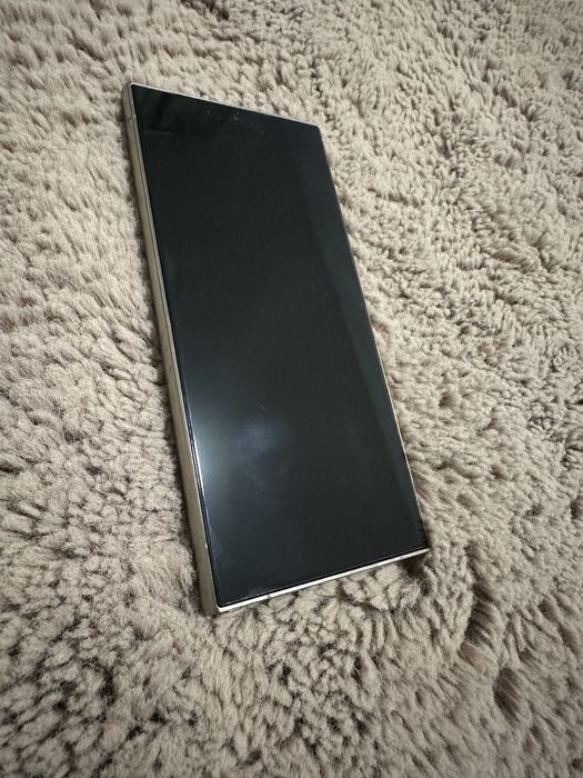 Samsung Galaxy S24 Ultra / geam camera spart