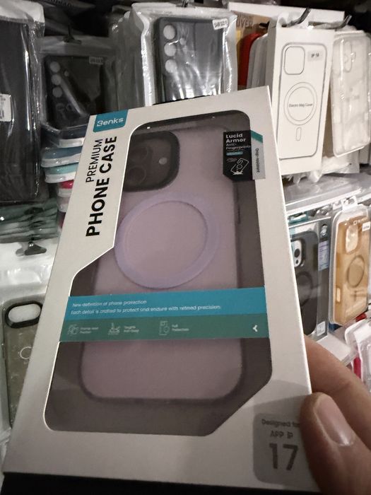Benks луксозни гърбове за iPhone 17