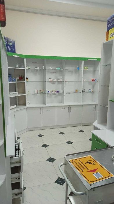 Apteka ushın stelajlar satıladı!