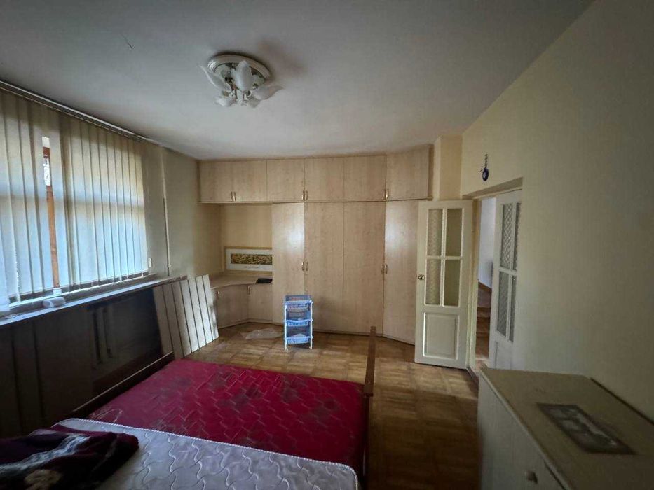 Сдается 3 комнатная квартира на Новомосковкая