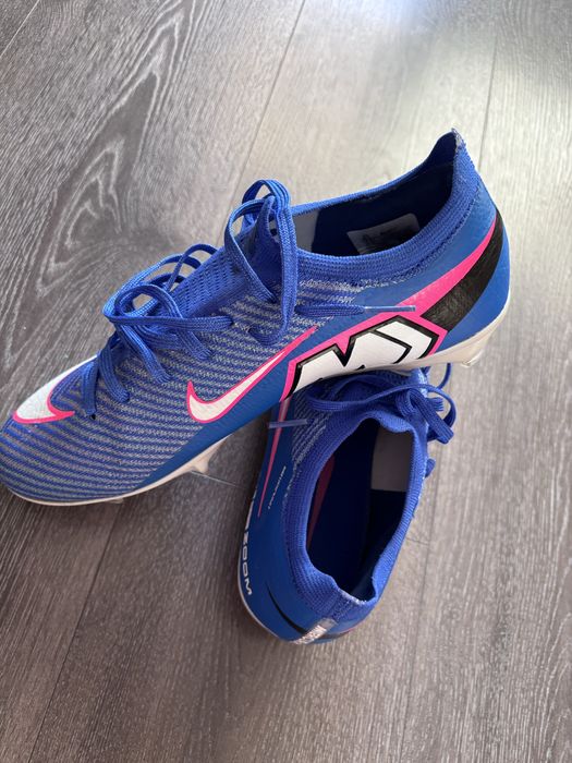 Футболни бутонки Nike
