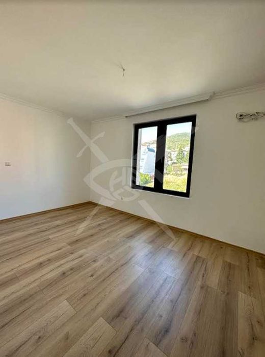 Продава се Тристаен апартамент в Свети Влас - 110 кв.м за 1423 €/кв.м - Снимка #1