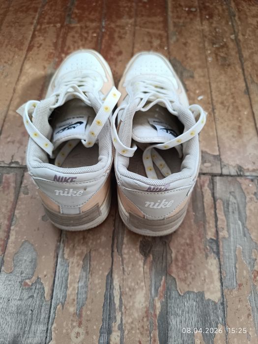 Продам женскую обувь.