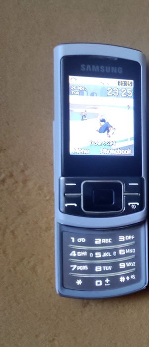 Работещи телефони.без зарядни последните два са за батерия