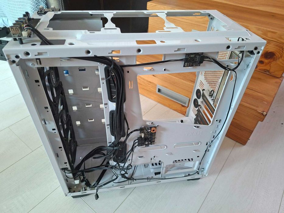 NZXT H440 Компютърна кутия