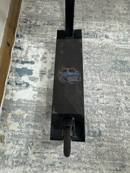 Продам трюковой самокат Limit