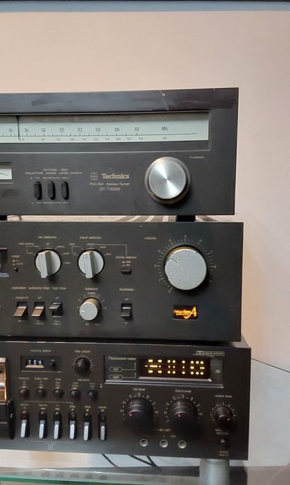 Pentru o linie de clasă , propun un Deck aproaaa nou -Technics RS- 673