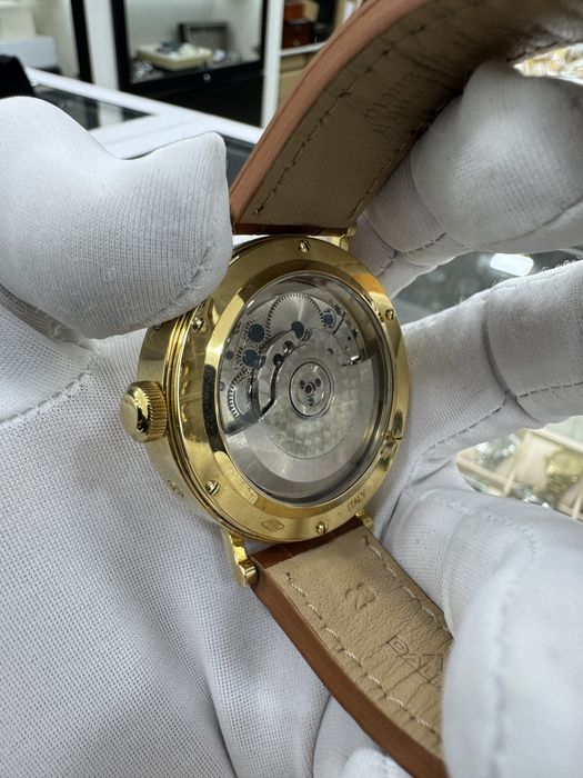 Золотые Часы Phillipe Matie 750пробы