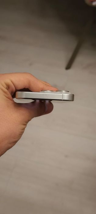 Apple 15 pro sim+esim