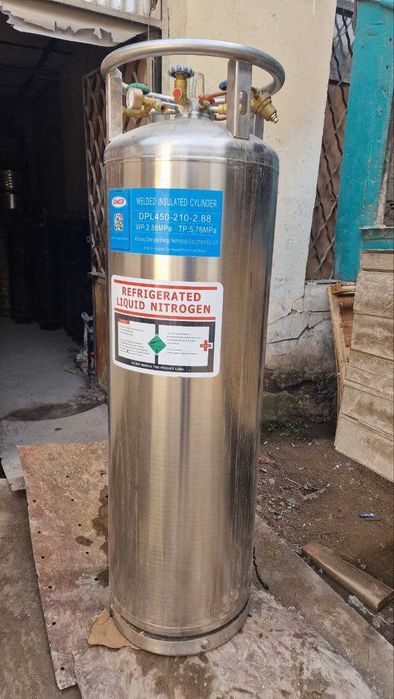 Криогенные емкости  для  жидкого кислорода азота аргона /Cryogen