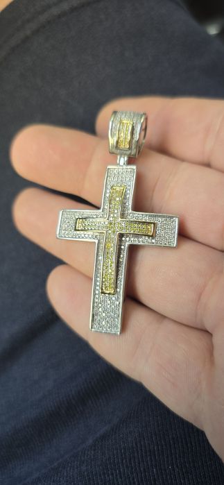 Cruce aur diamante naturale