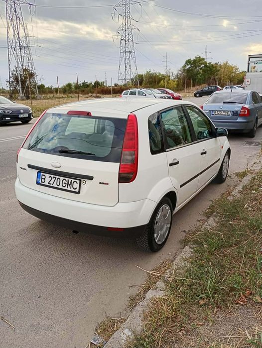 Vând Ford Fiesta