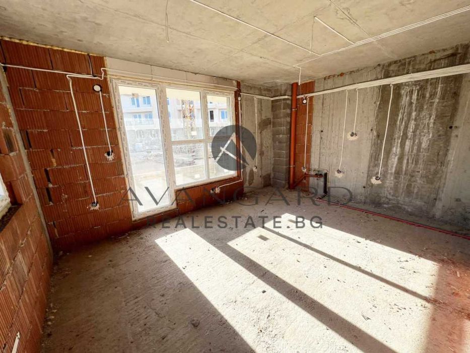 оф.24455 АКТ 14! Двустаен с двор/ Смирненски