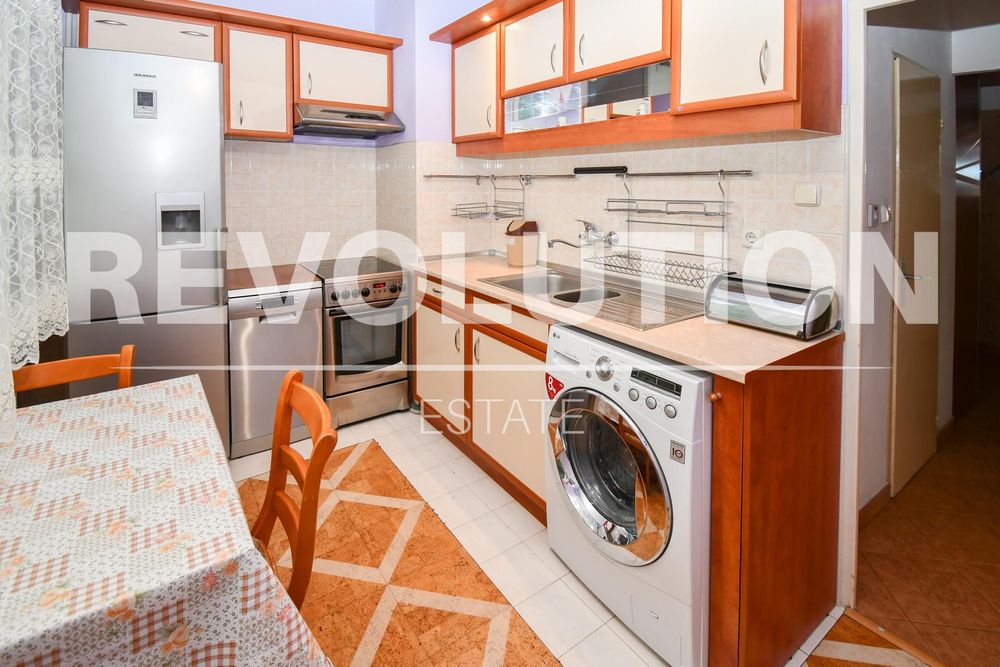 Дава се под наем Двустаен апартамент в София, Люлин 9 - 65 кв.м за 475 € - Снимка #1