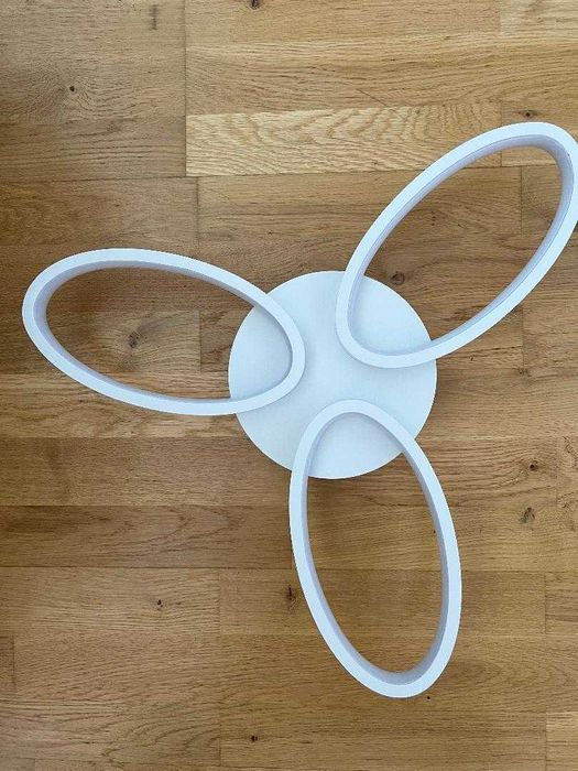 Стилна и красива нова LED таванна лампа