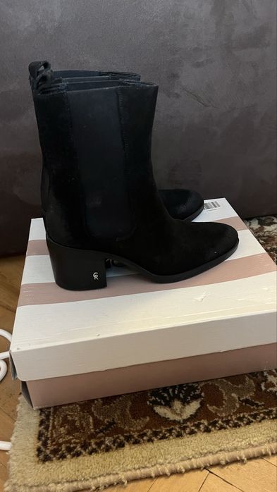 Дамски боти от естествен велур