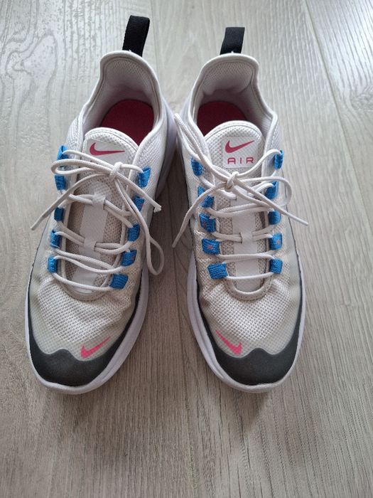 NIKE Air Max Axis White