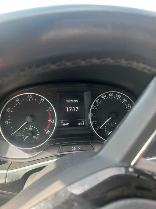 Vînd Skoda Fabia 3 combi 1.2 benzină euro 6 2016