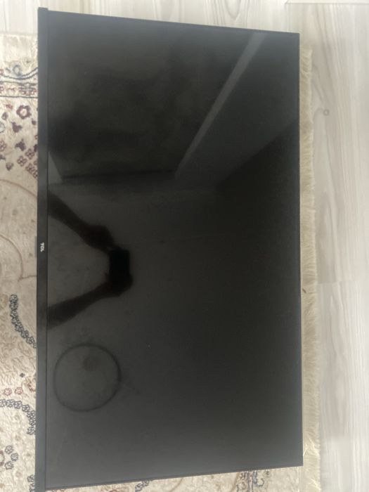 Продам сломанный телевизор