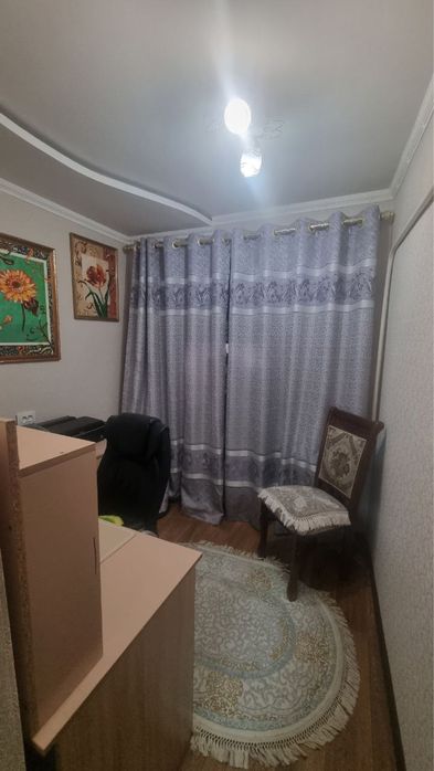 Chilonzor 23 kv   kvartira sotiladi 2 xonalik