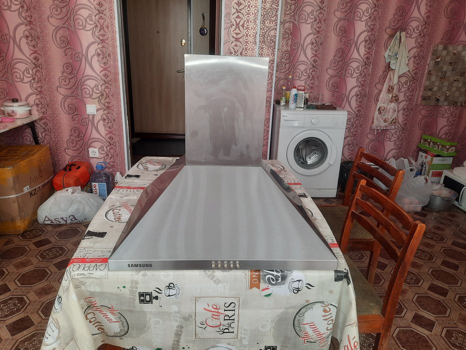 Продам кухонную вытяжку