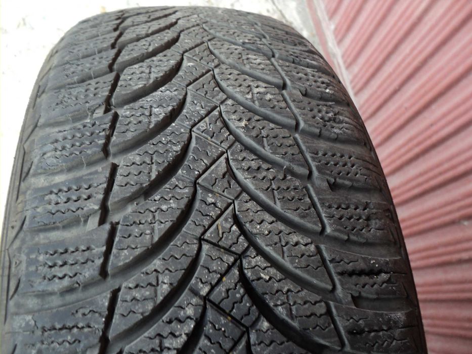 Нови зимни гуми 195/60 R16 89H - два броя