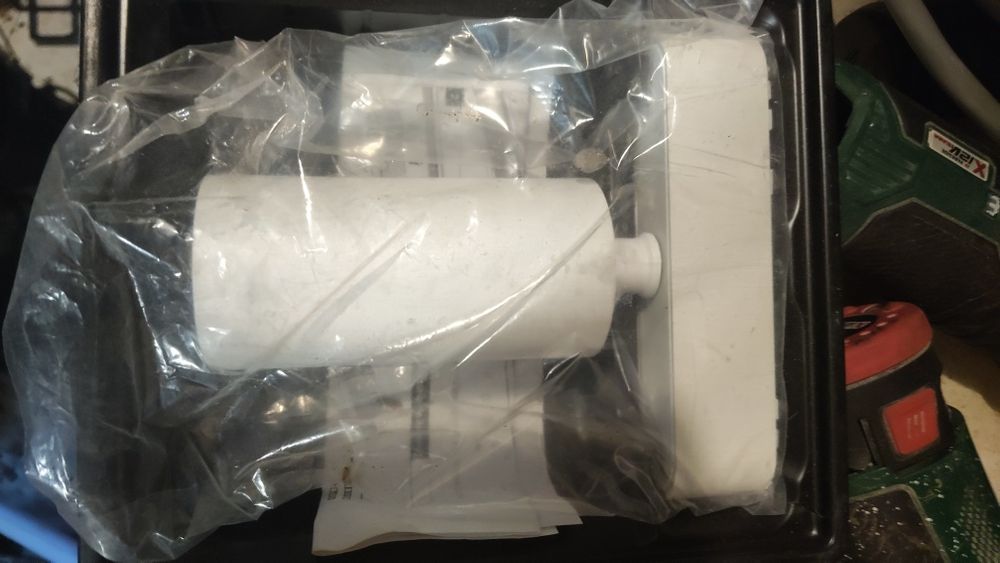 Vând tot ce se vede în poze