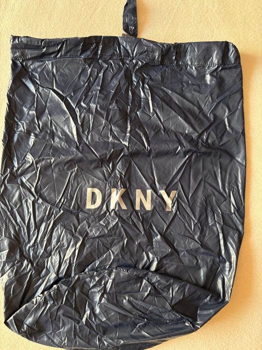 Оригинално яке DKNY преходно вталено S размер
