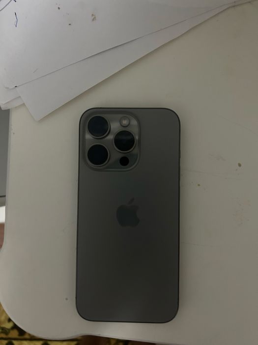 iPhone 15 pro 256 gb
